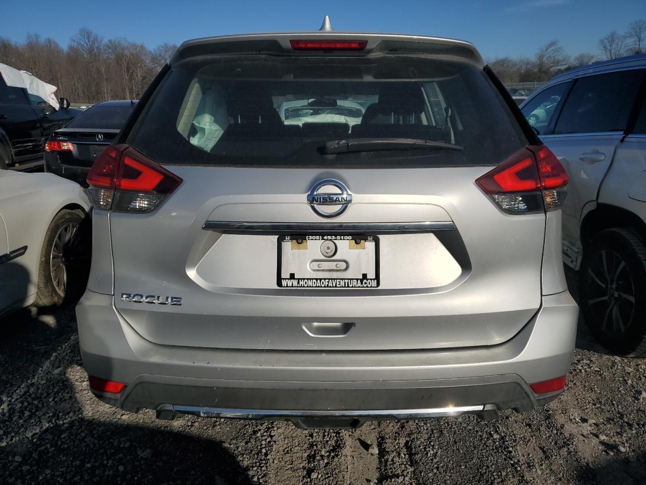 2017 NISSAN ROGUE S - Image 6