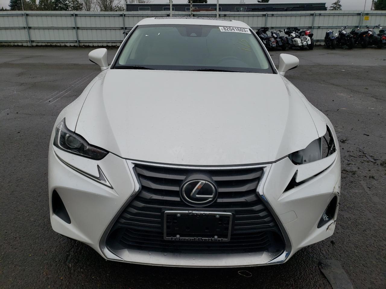 2017 LEXUS IS 200T - Image 5