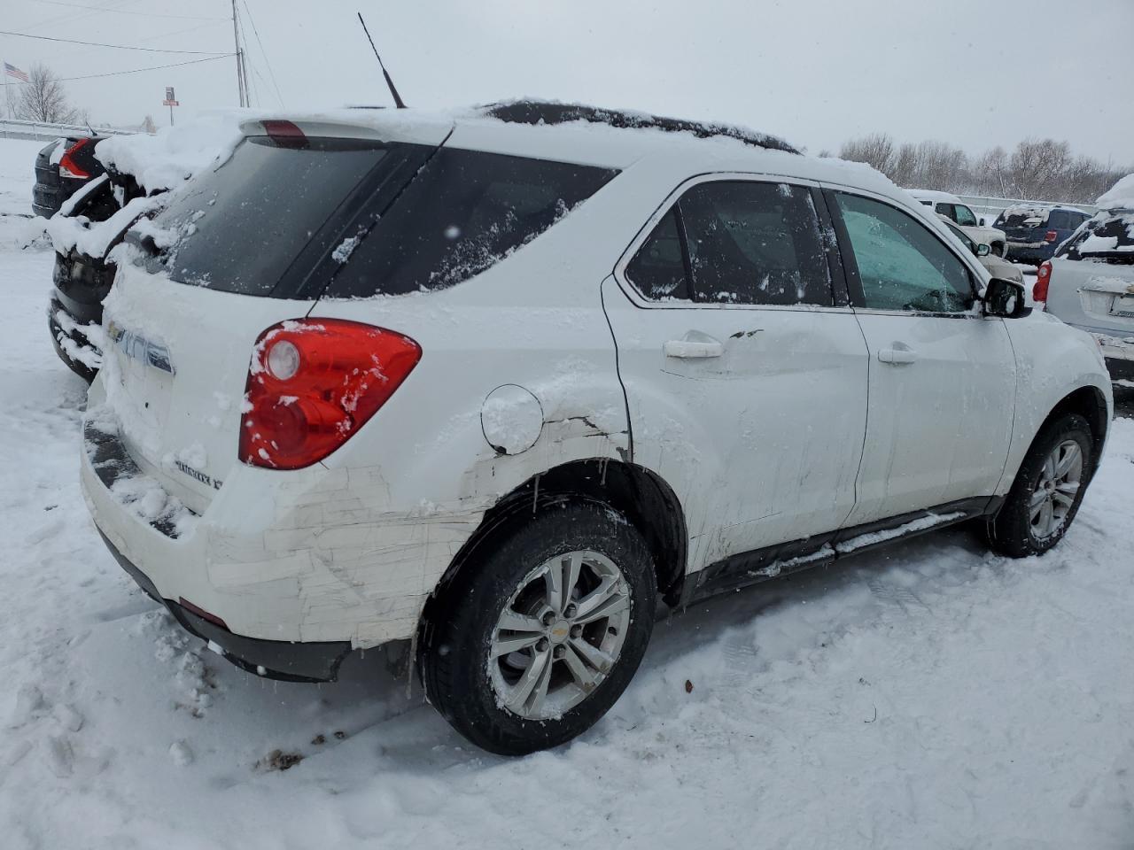 2011 CHEVROLET EQUINOX LT - Image 3