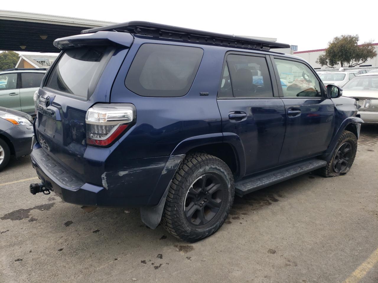 2017 TOYOTA 4RUNNER SR - Image 3