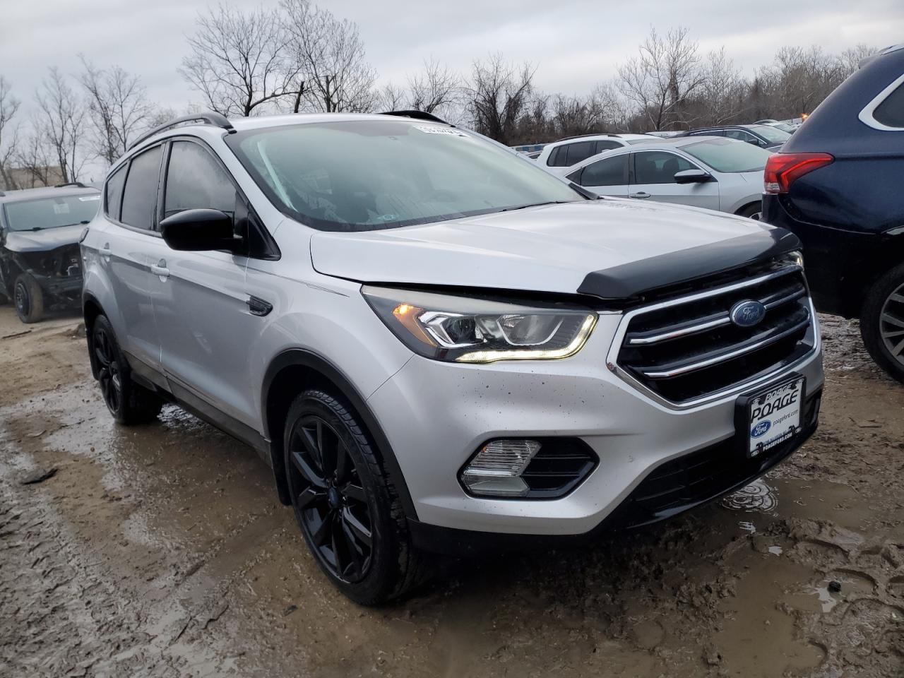 2017 FORD ESCAPE SE - Фото 4