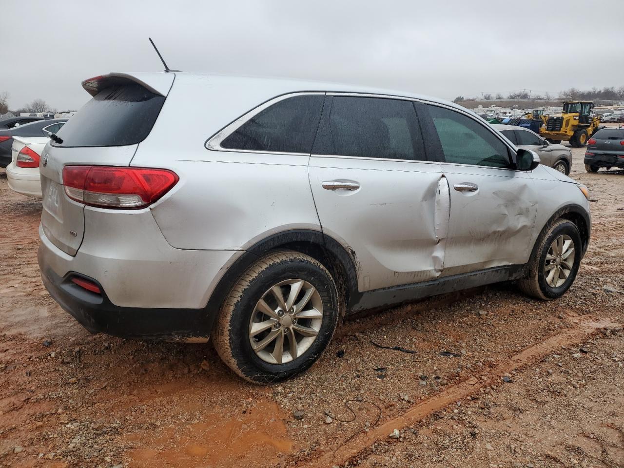 2017 KIA SORENTO LX - Фото 3