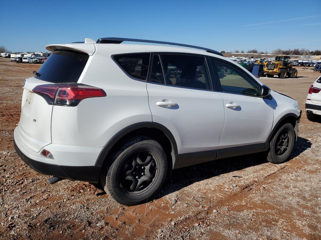 2018 TOYOTA RAV4 LE - Image 3