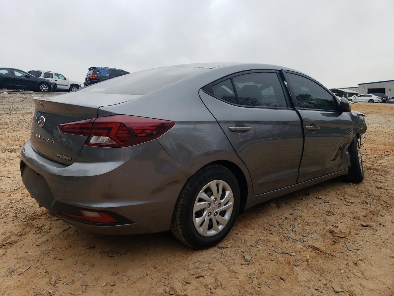 2019 HYUNDAI ELANTRA SE - Фото 3