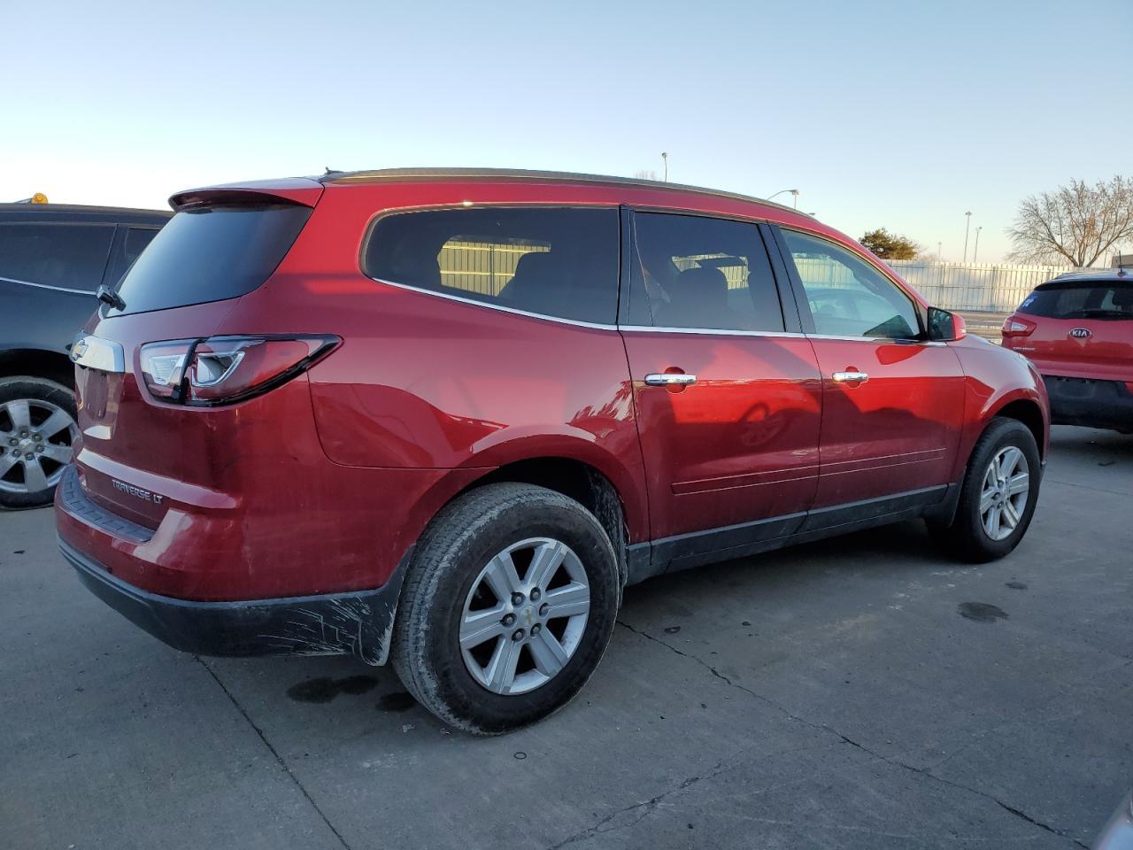 2014 CHEVROLET TRAVERSE L - Image 3