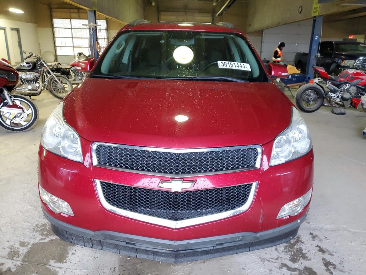 2012 CHEVROLET TRAVERSE L - Image 5