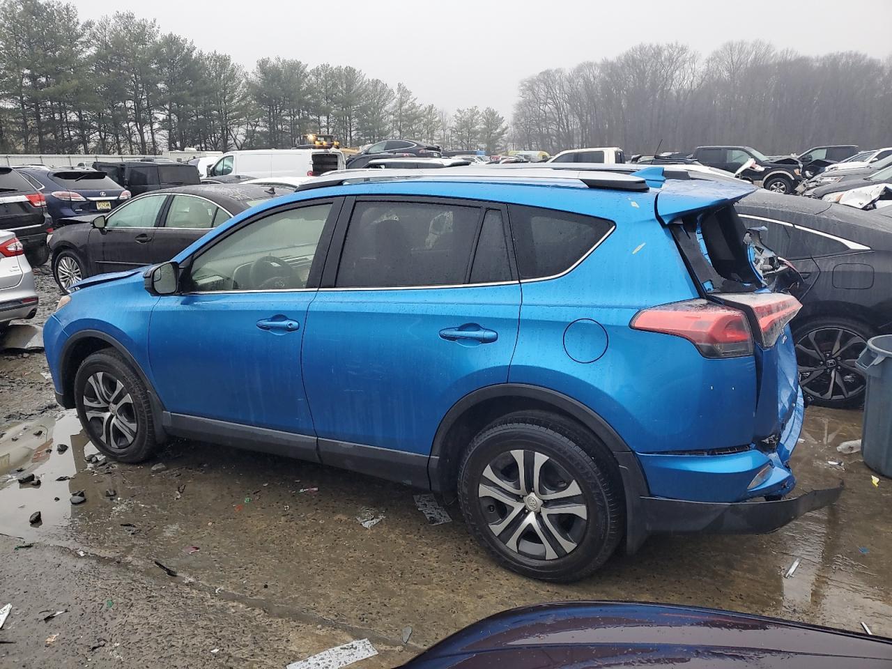 2018 TOYOTA RAV4 LE - Image 2