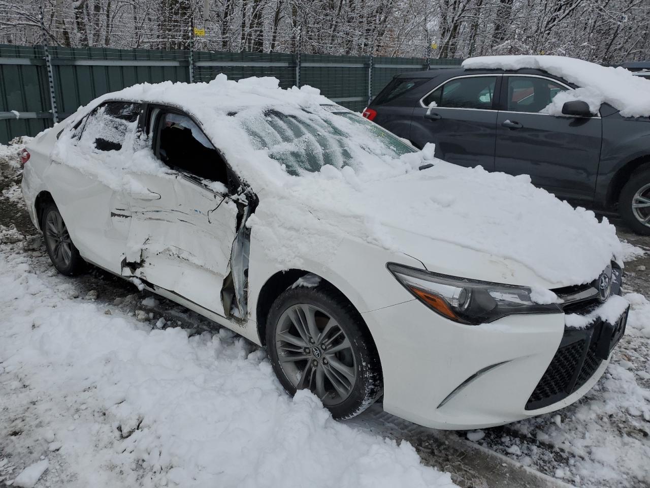 2017 TOYOTA CAMRY LE - Фото 4