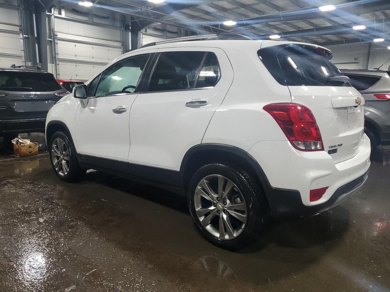 2019 CHEVROLET TRAX 1LT - Фото 2