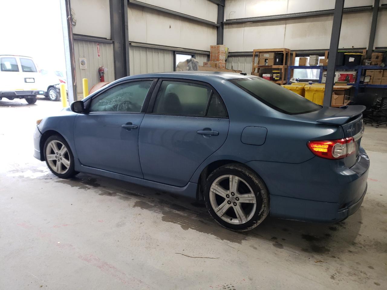 2013 TOYOTA COROLLA BA - Фото 2