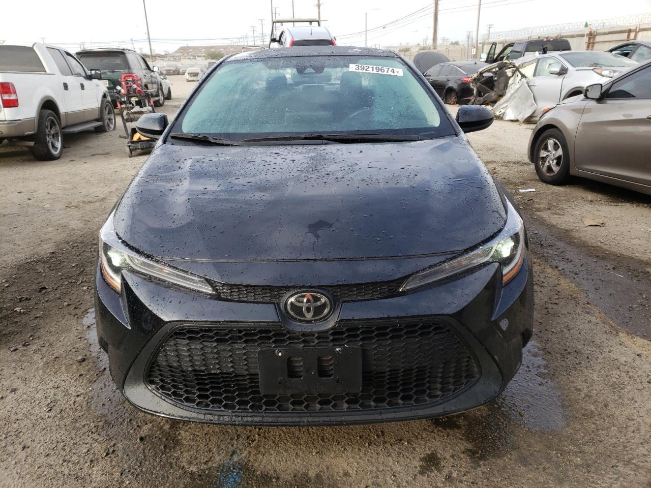 2021 TOYOTA COROLLA LE - Фото 5