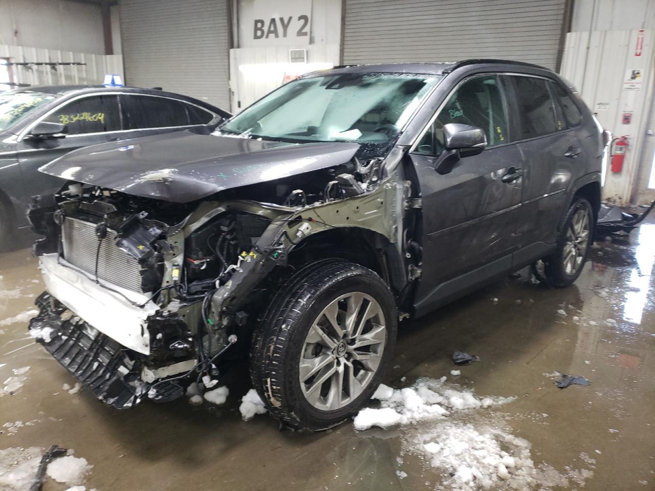 2019 TOYOTA RAV4 XLE P