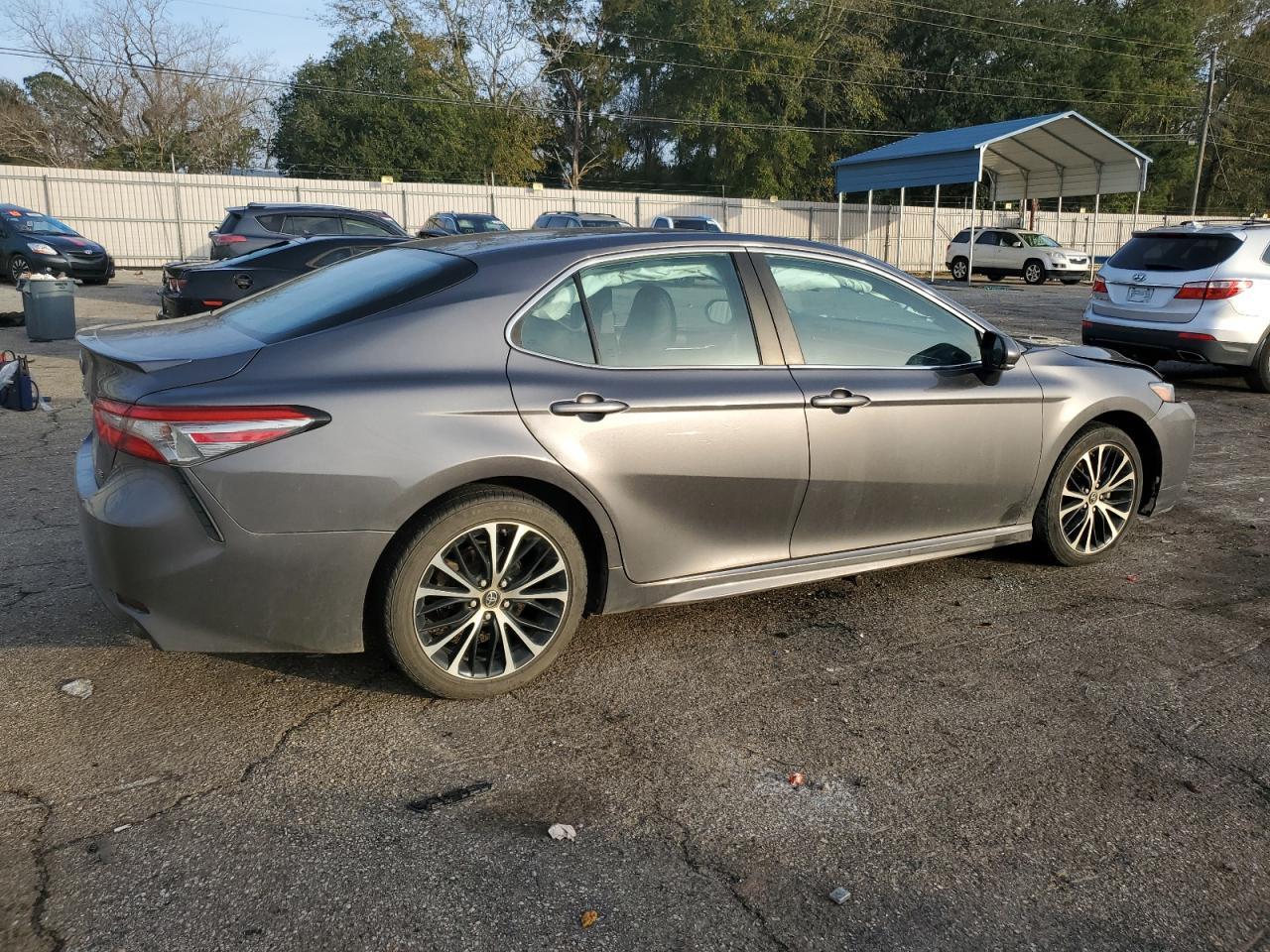 2018 TOYOTA CAMRY L - Фото 3
