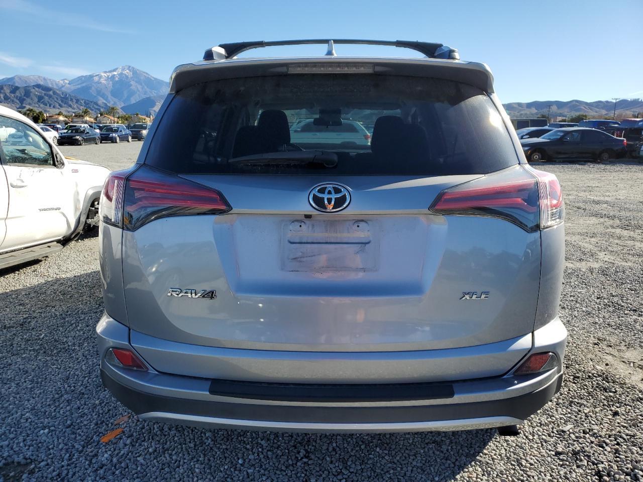 2016 TOYOTA RAV4 XLE - Image 6