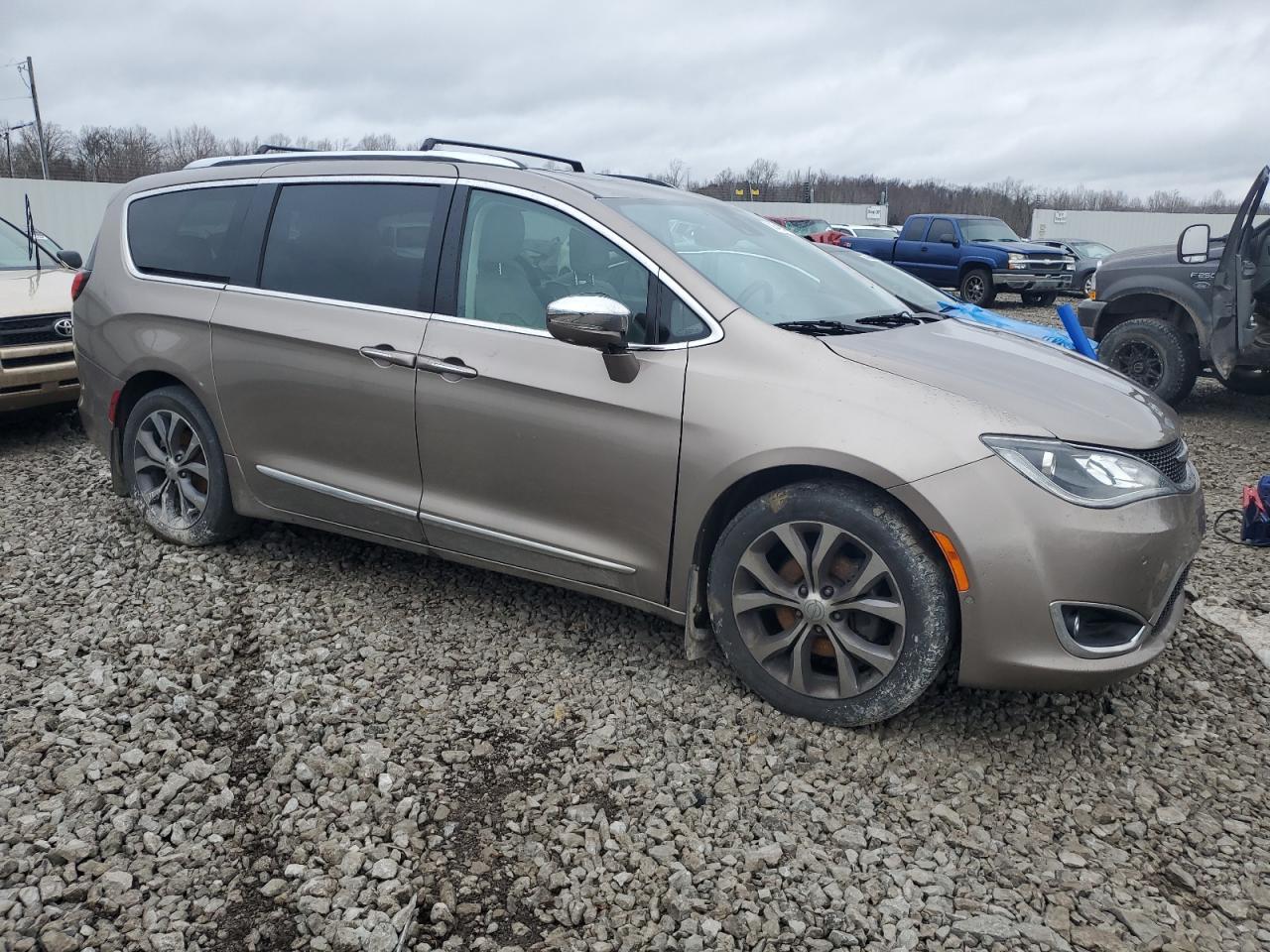 2017 CHRYSLER PACIFICA L - Image 4