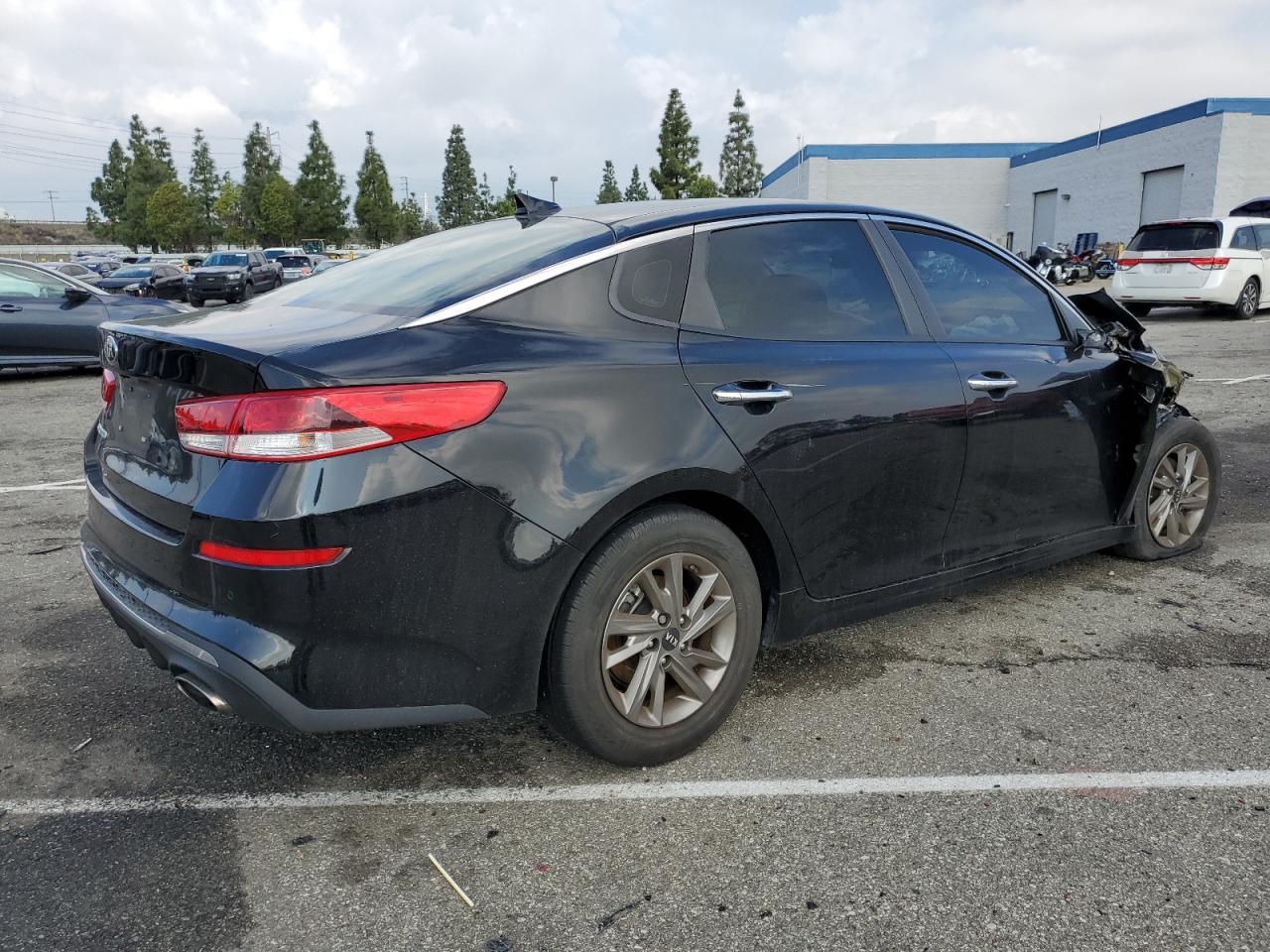 2019 KIA OPTIMA LX - Фото 3