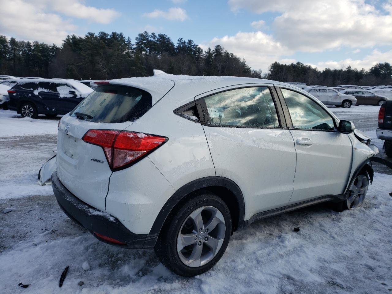2018 HONDA HR-V LX - Image 3