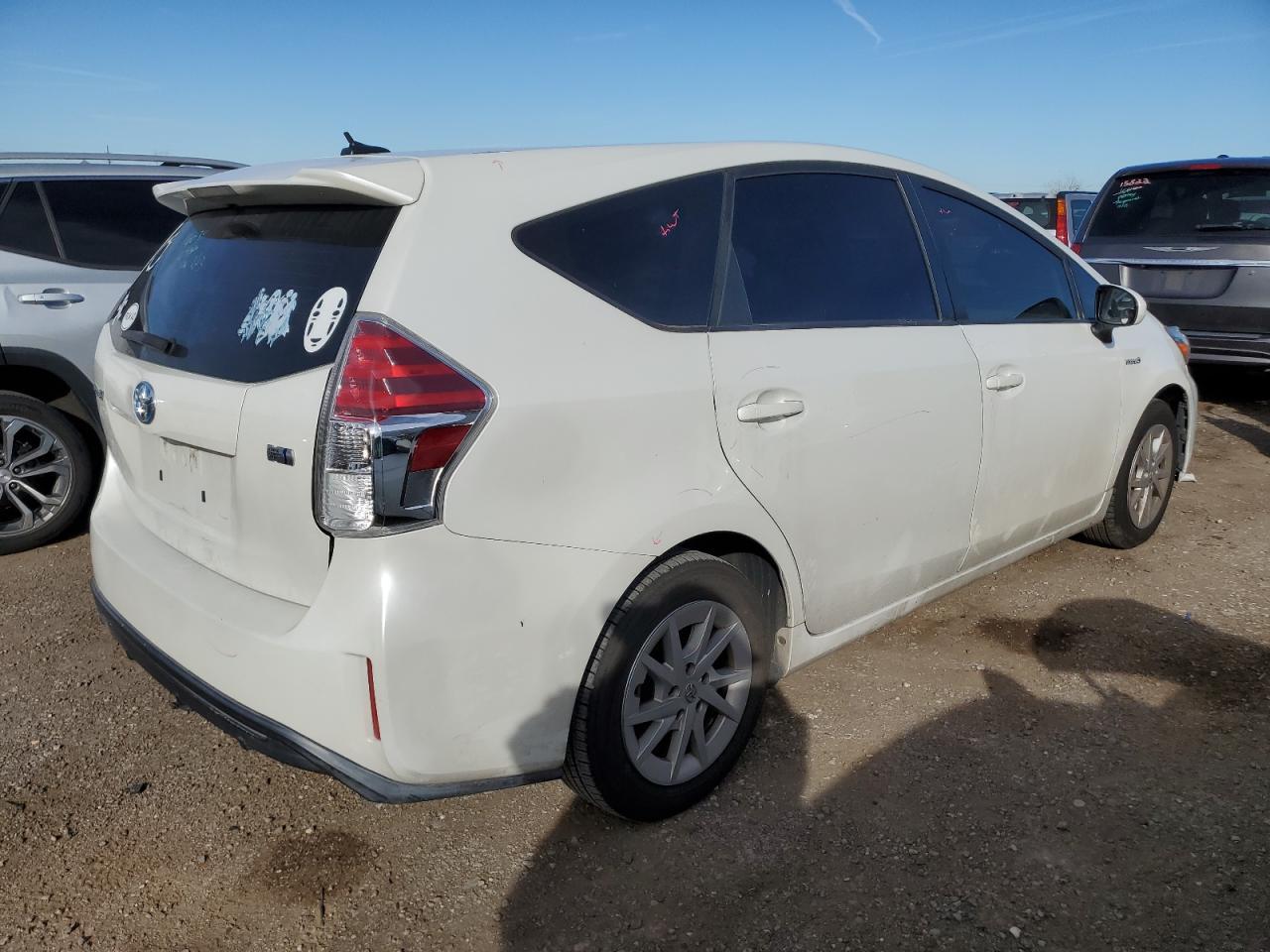 2015 TOYOTA PRIUS V - Image 3