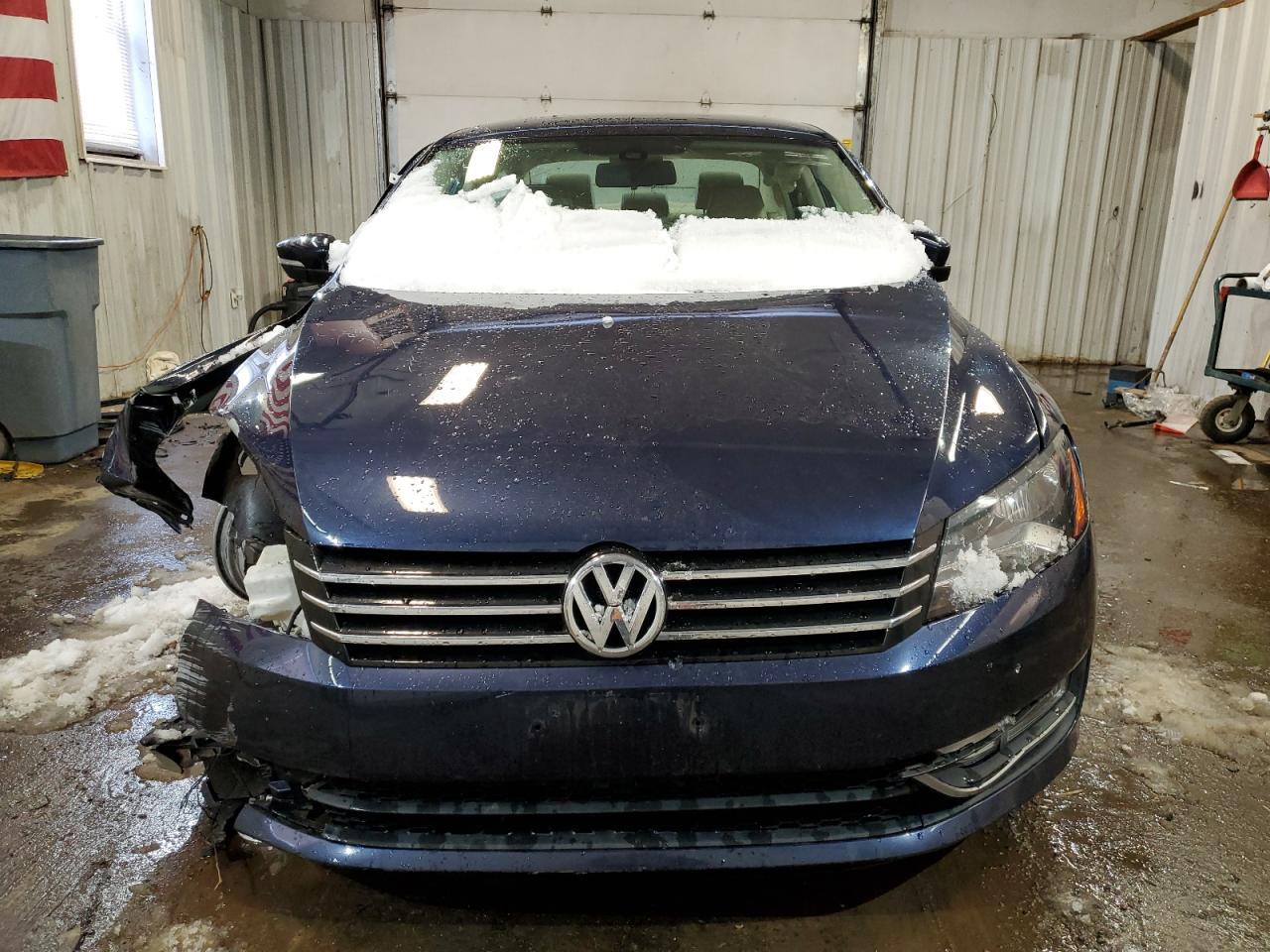 2015 VOLKSWAGEN PASSAT S - Фото 5