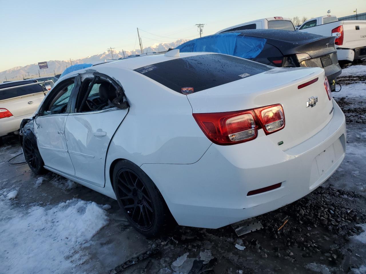 2015 CHEVROLET MALIBU 2LT - Image 2