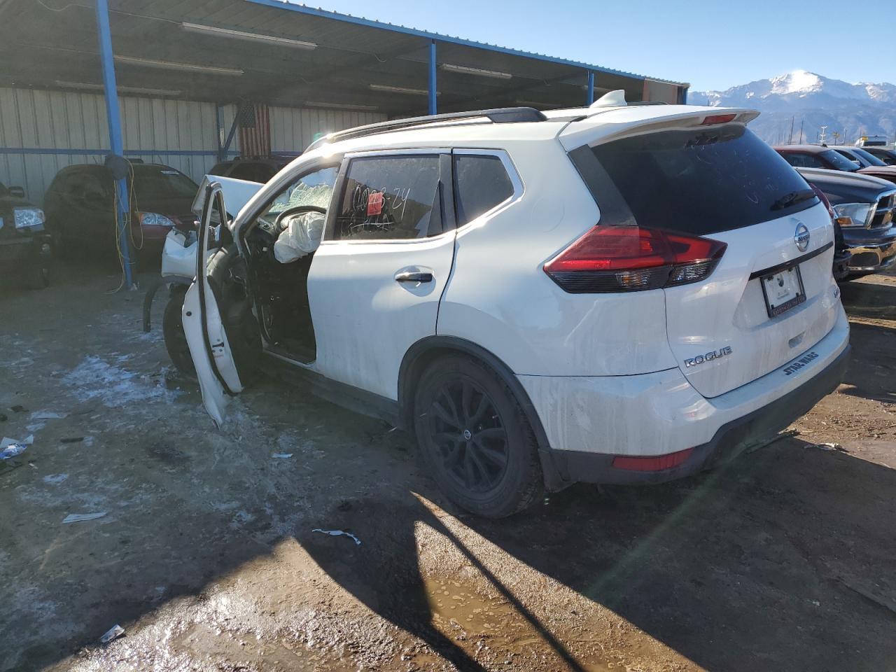 2017 NISSAN ROGUE SV - Image 2
