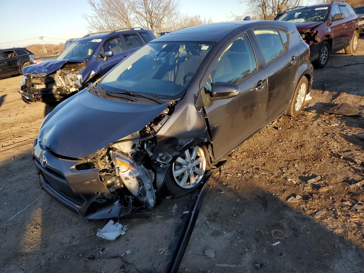 2017 TOYOTA PRIUS C car image