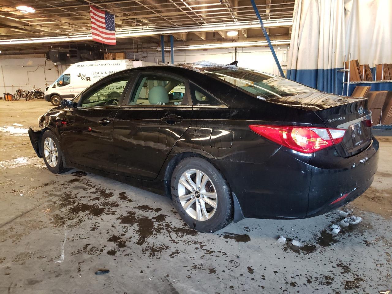 2011 HYUNDAI SONATA GLS - Image 2
