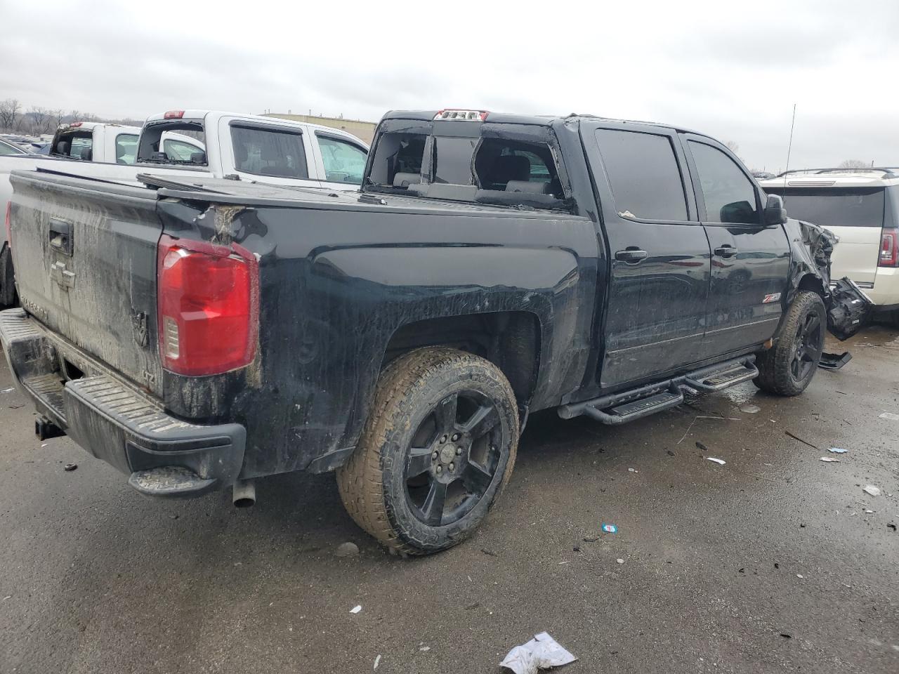 2017 CHEVROLET SILVERADO - Фото 3