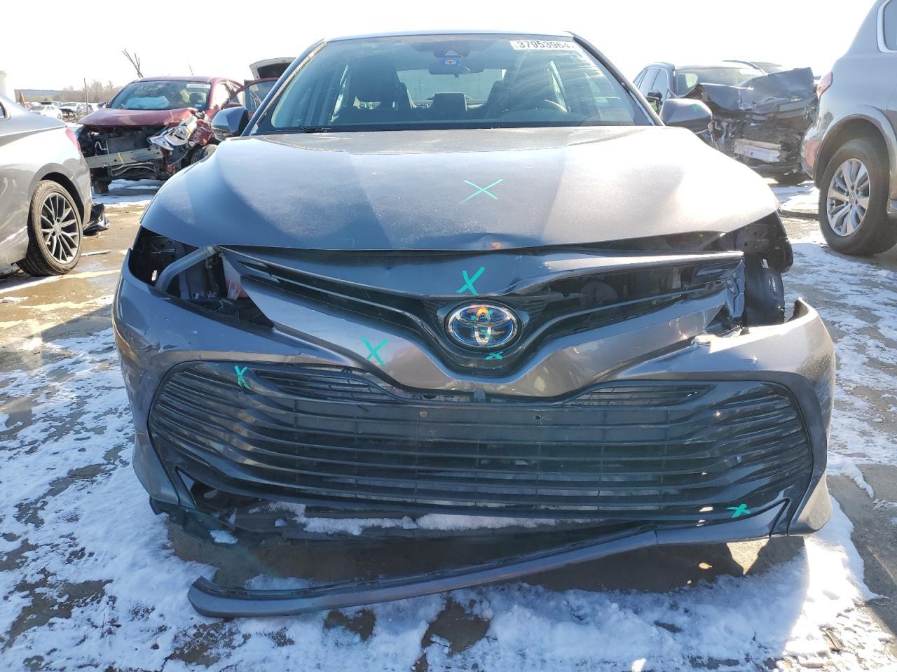 2019 TOYOTA CAMRY LE - Image 5