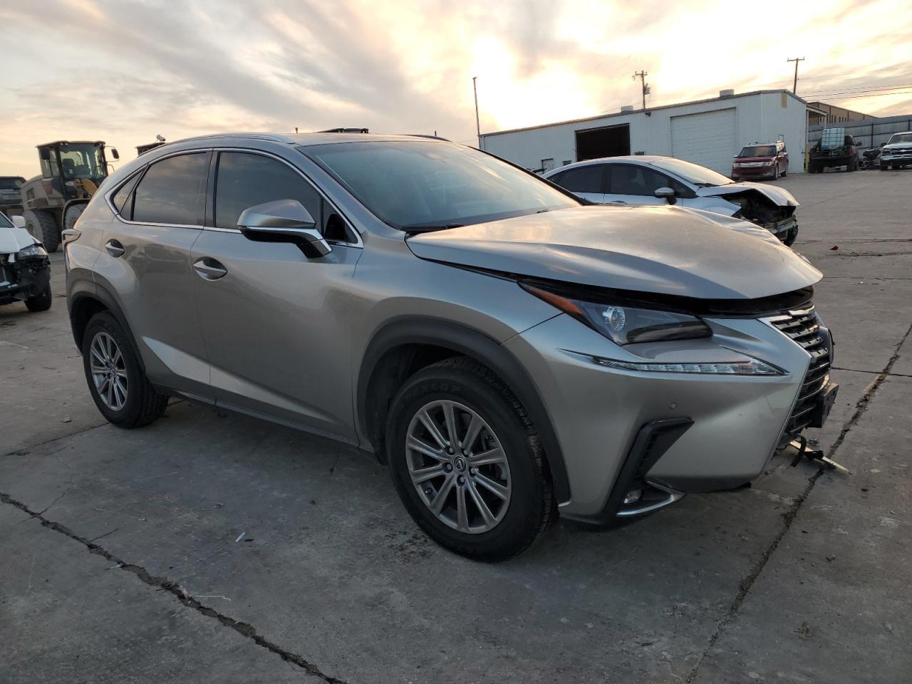 2019 LEXUS NX 300 BAS - Фото 4