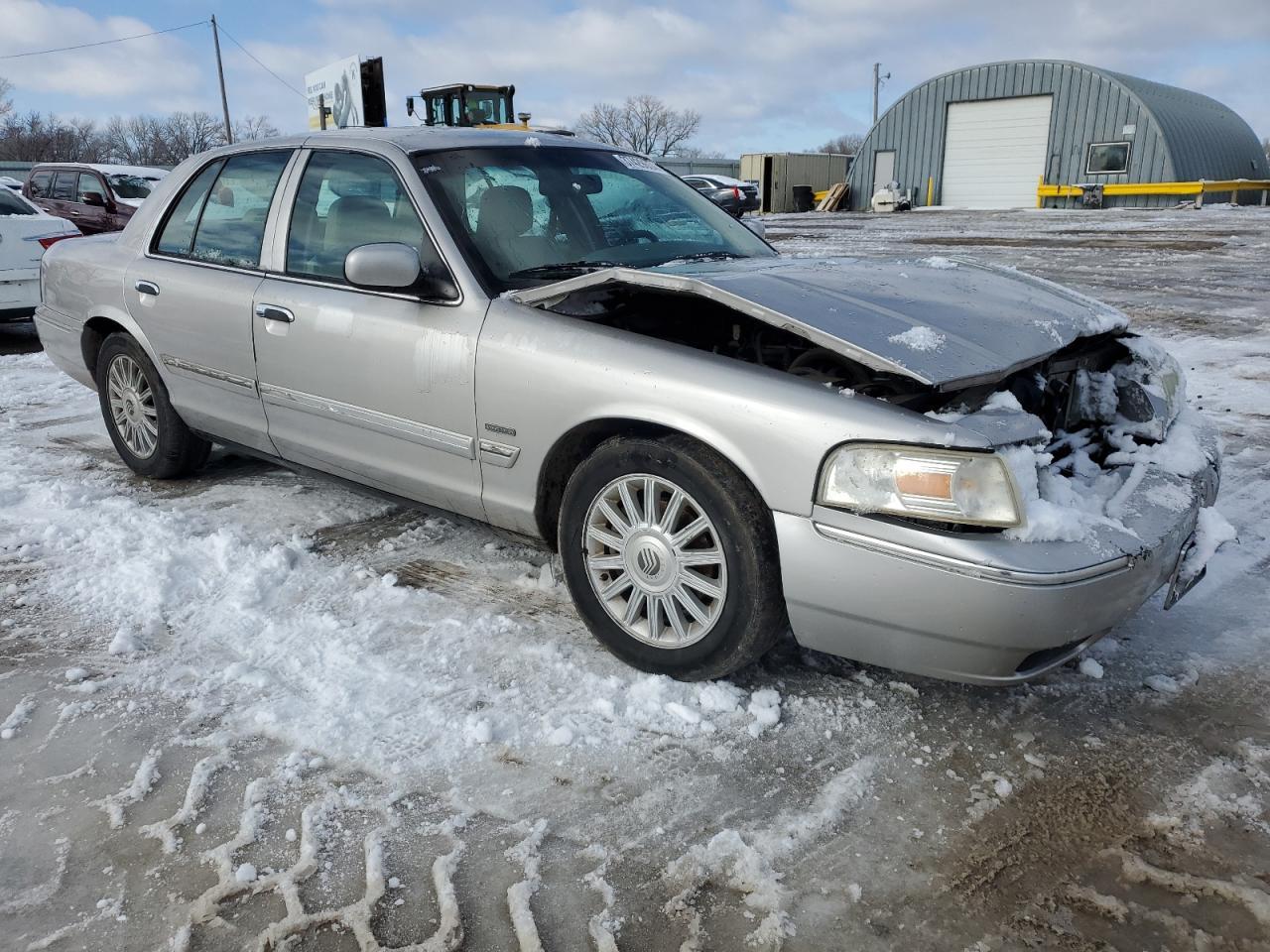 2010 MERCURY GRAND MARQ - Image 4