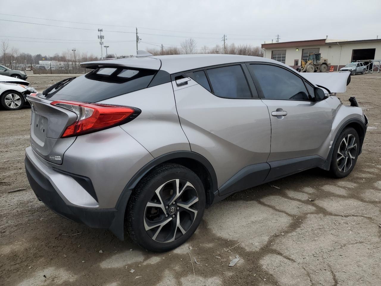 2018 TOYOTA C-HR XLE - Фото 3