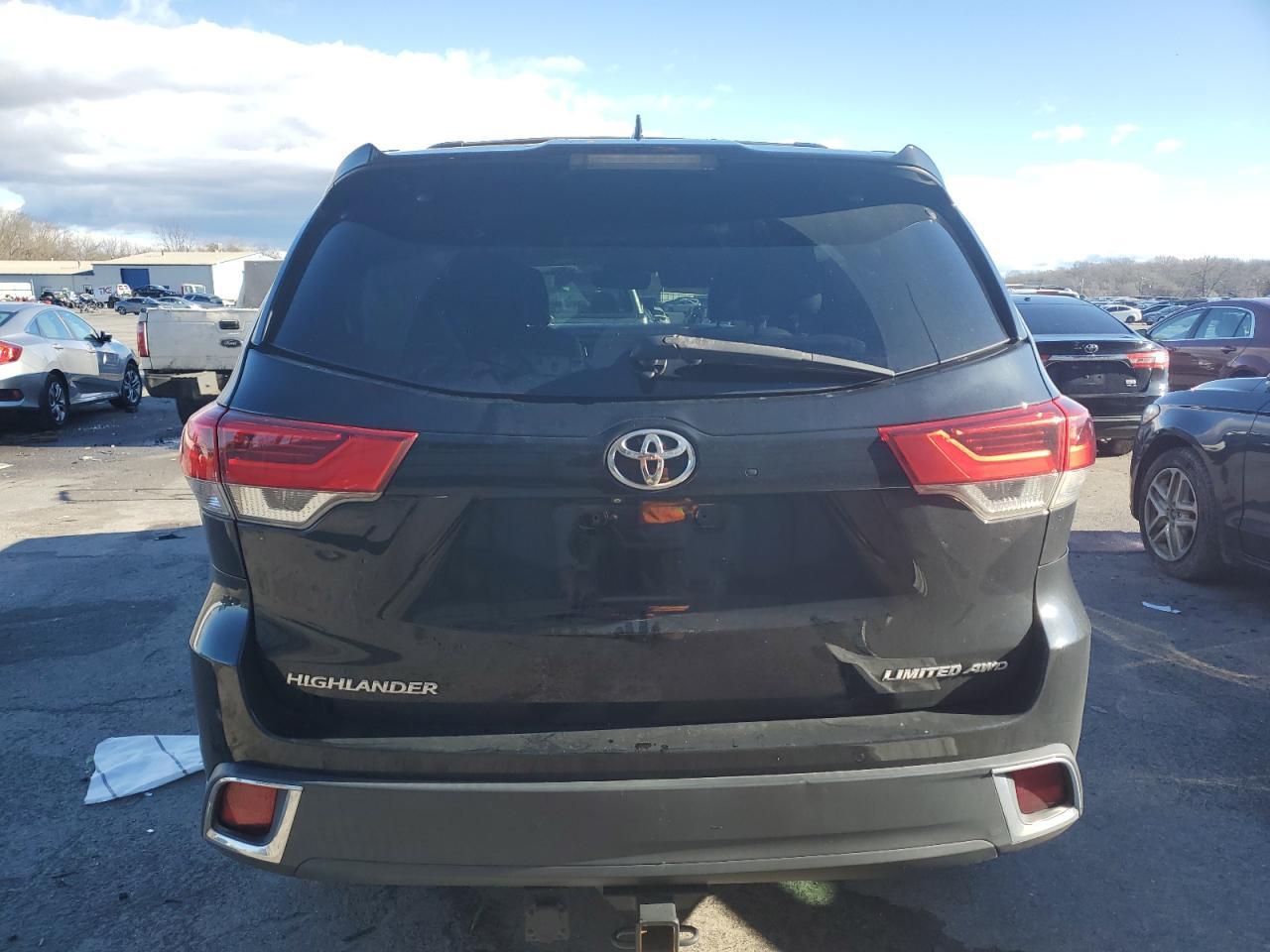 2018 TOYOTA HIGHLANDER - Фото 6