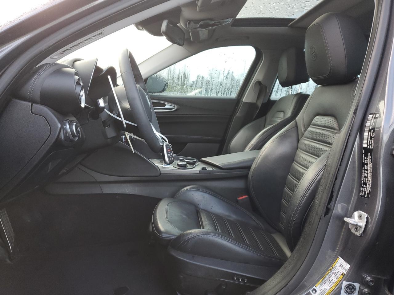 2017 ALFA ROMEO GIULIA TI - Image 7