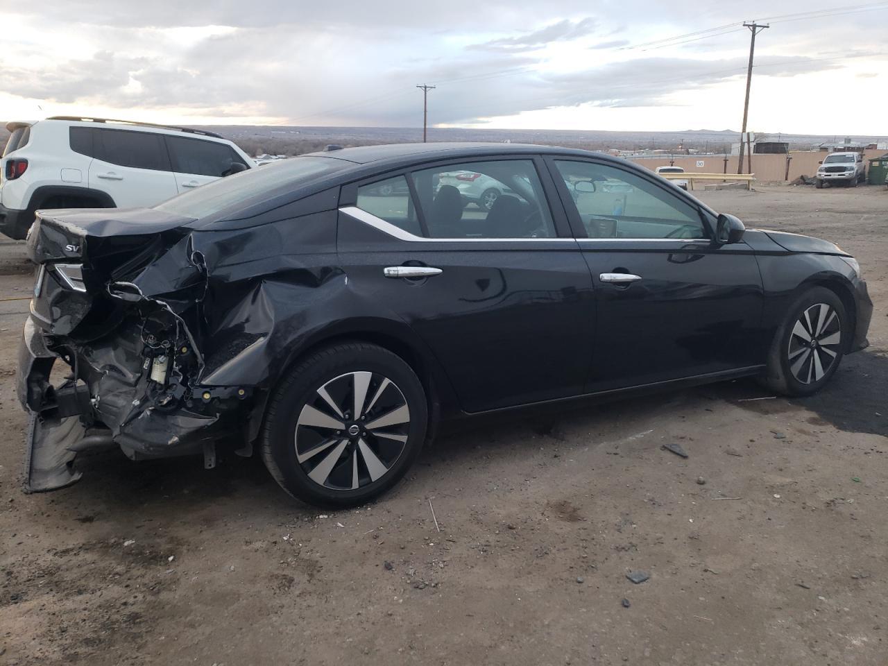 2022 NISSAN ALTIMA SV - Image 3
