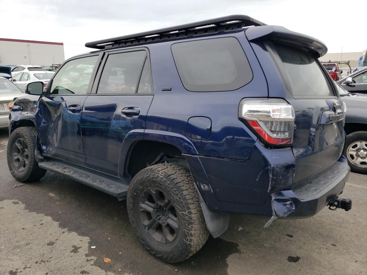 2017 TOYOTA 4RUNNER SR - Image 2