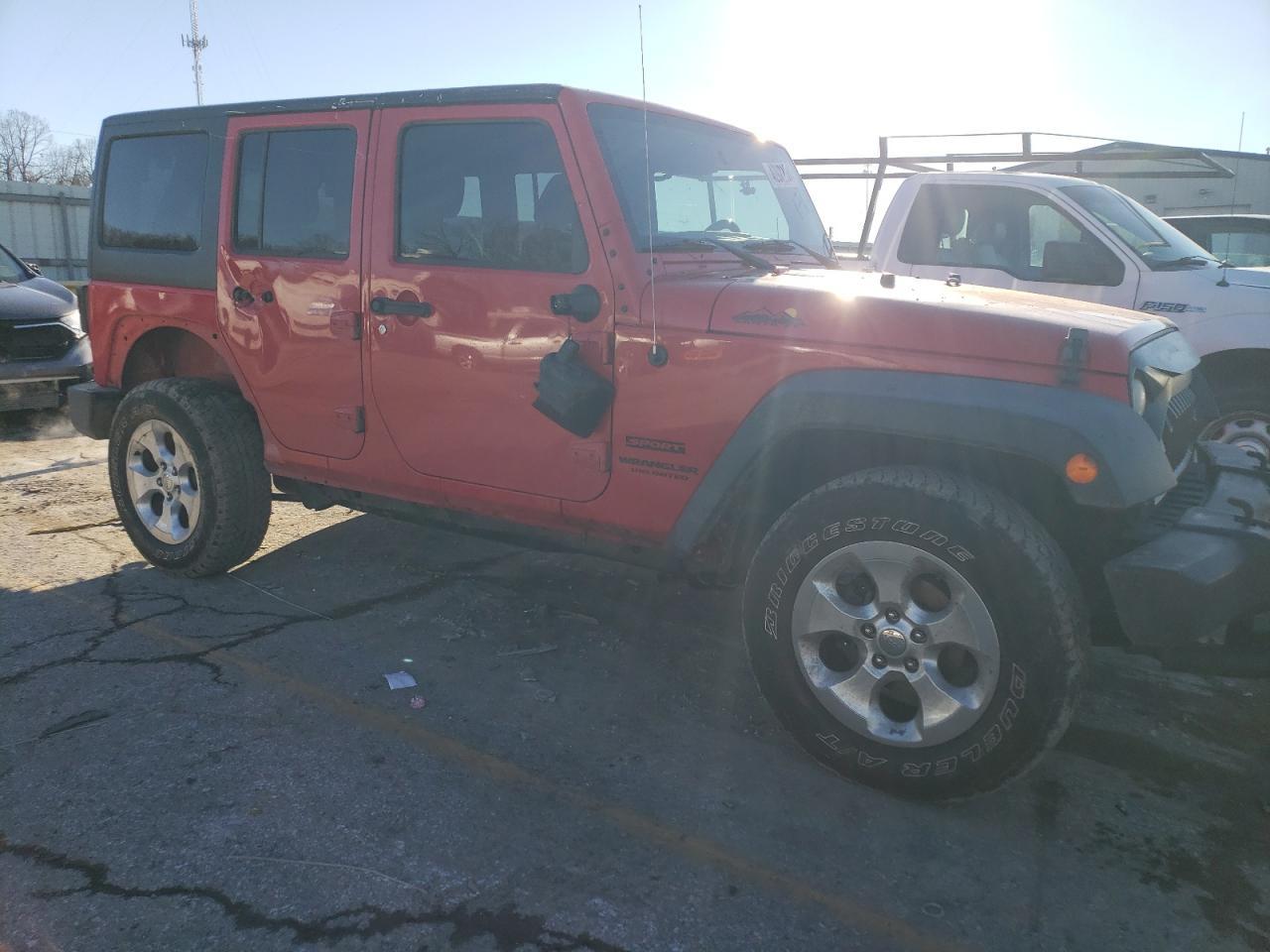 2015 JEEP WRANGLER U - Image 4