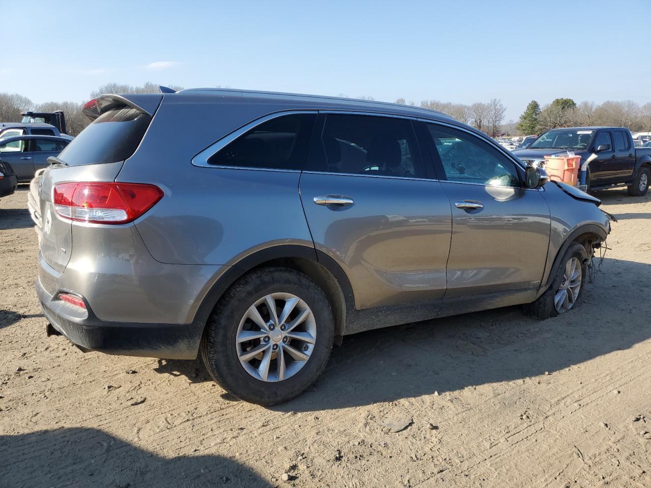 2017 KIA SORENTO LX - Фото 3