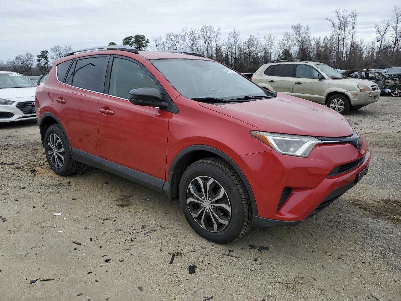 2017 TOYOTA RAV4 LE - Фото 4