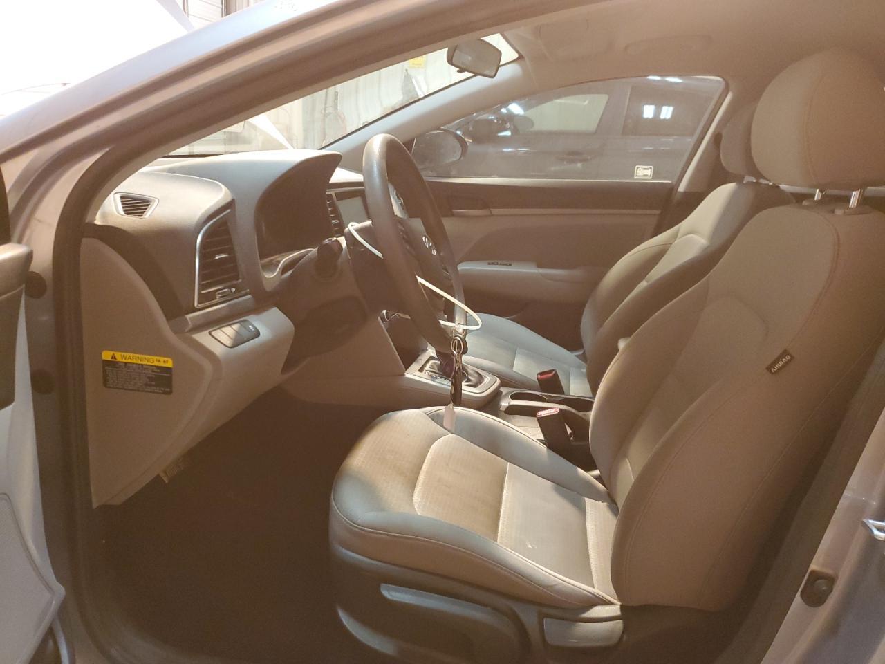 2017 HYUNDAI ELANTRA SE - Фото 7