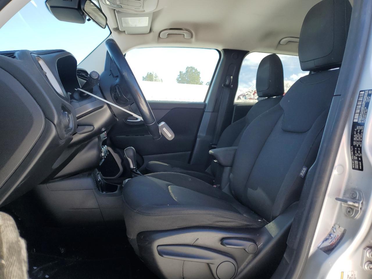 2016 JEEP RENEGADE L - Image 7