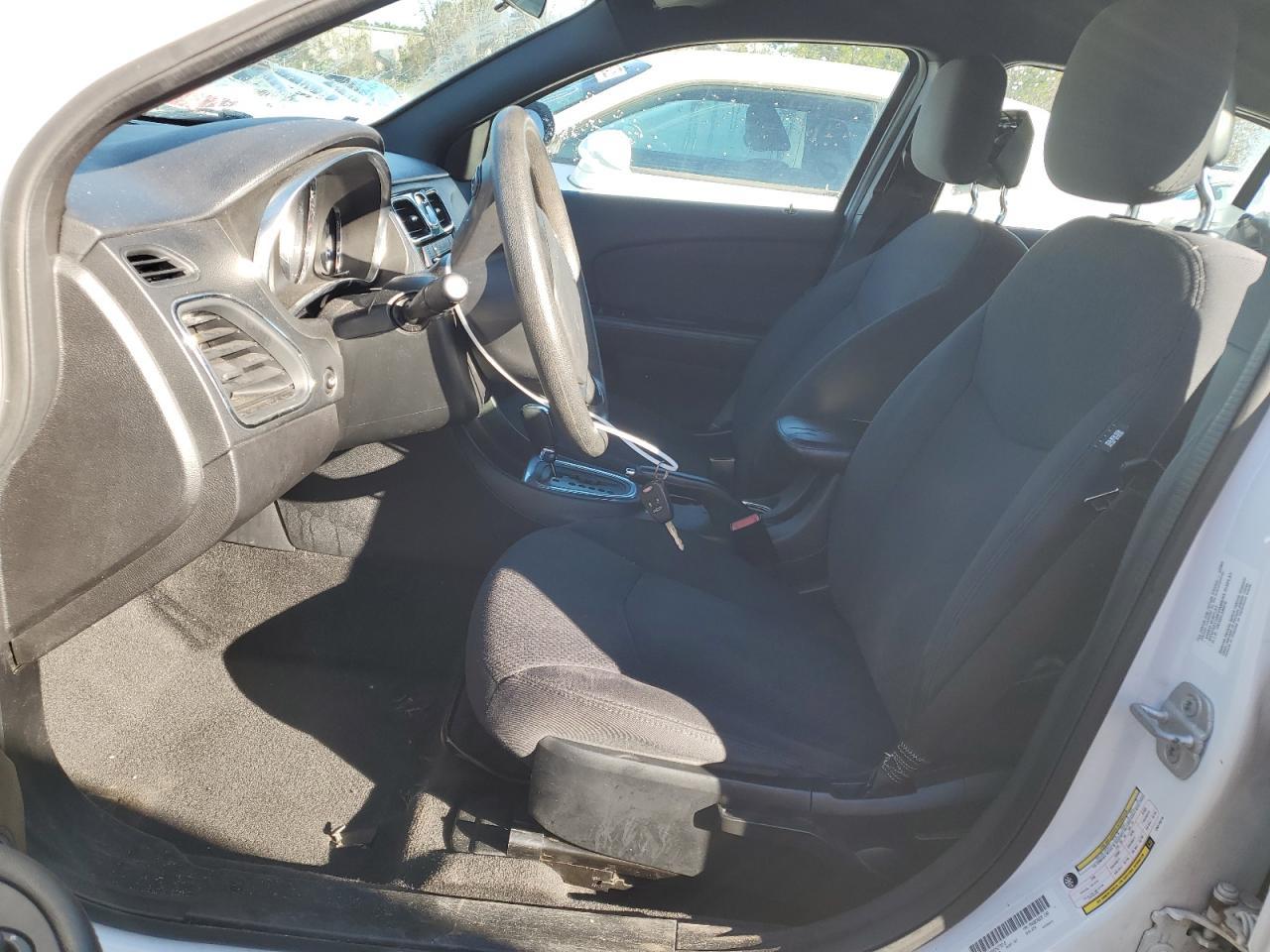 2012 CHRYSLER 200 LX - Image 7