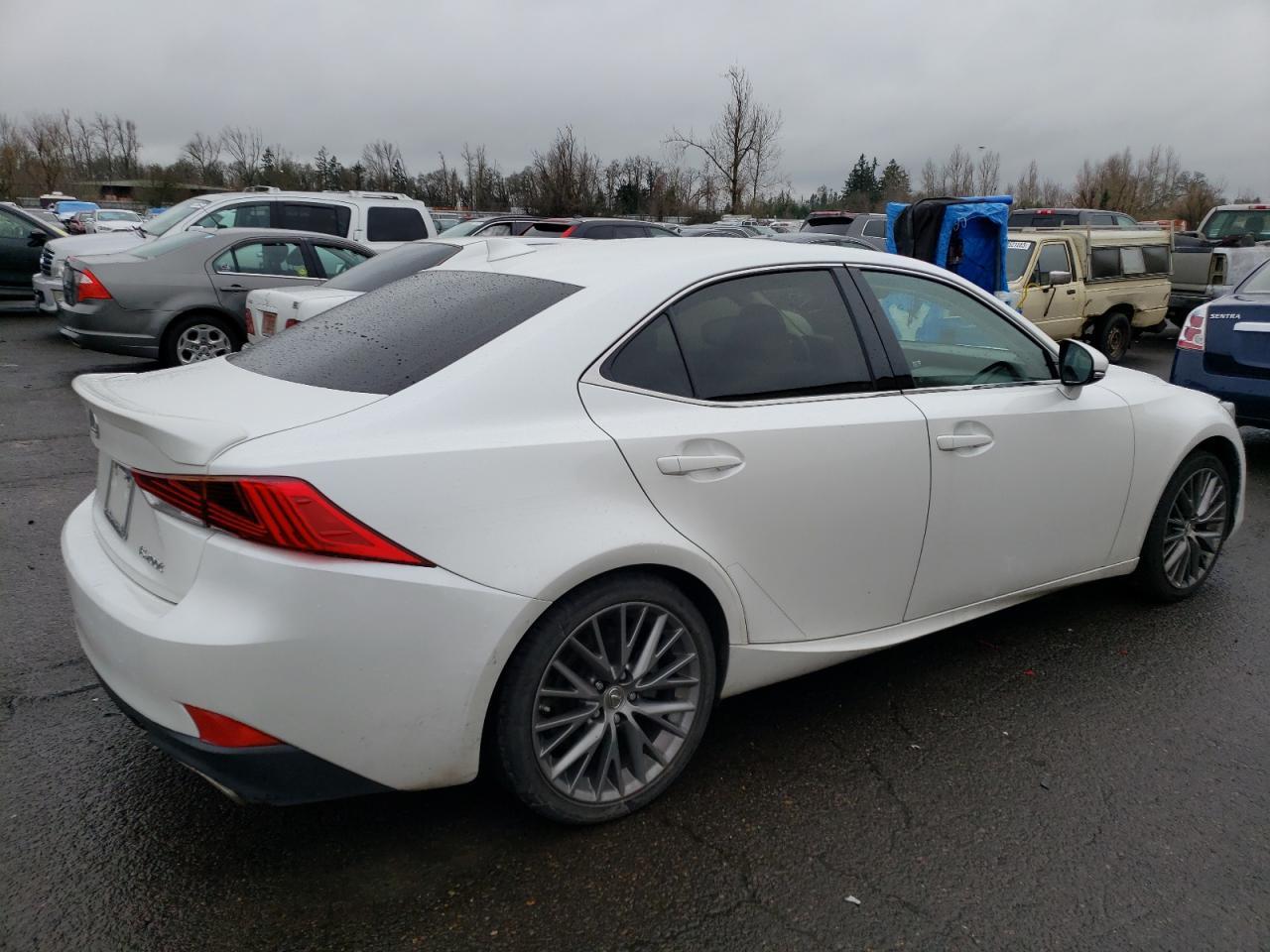 2017 LEXUS IS 200T - Image 3