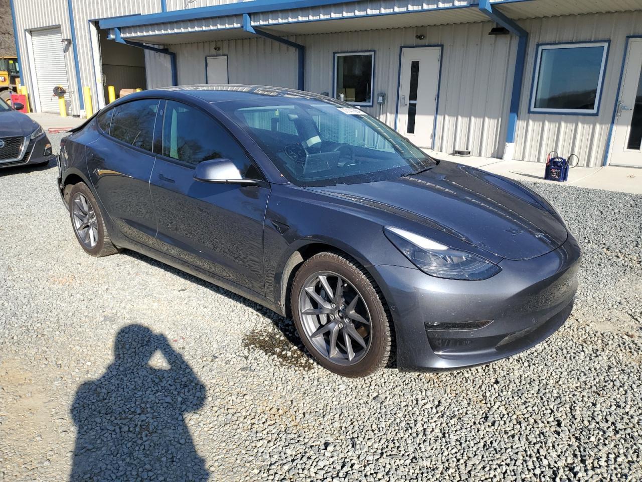 2021 TESLA MODEL 3 - Image 4