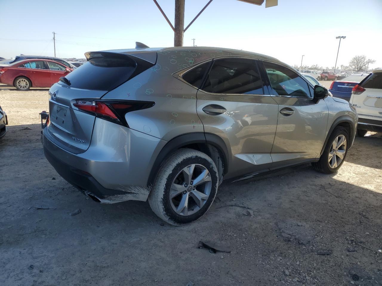 2017 LEXUS NX 200T BA - Фото 3