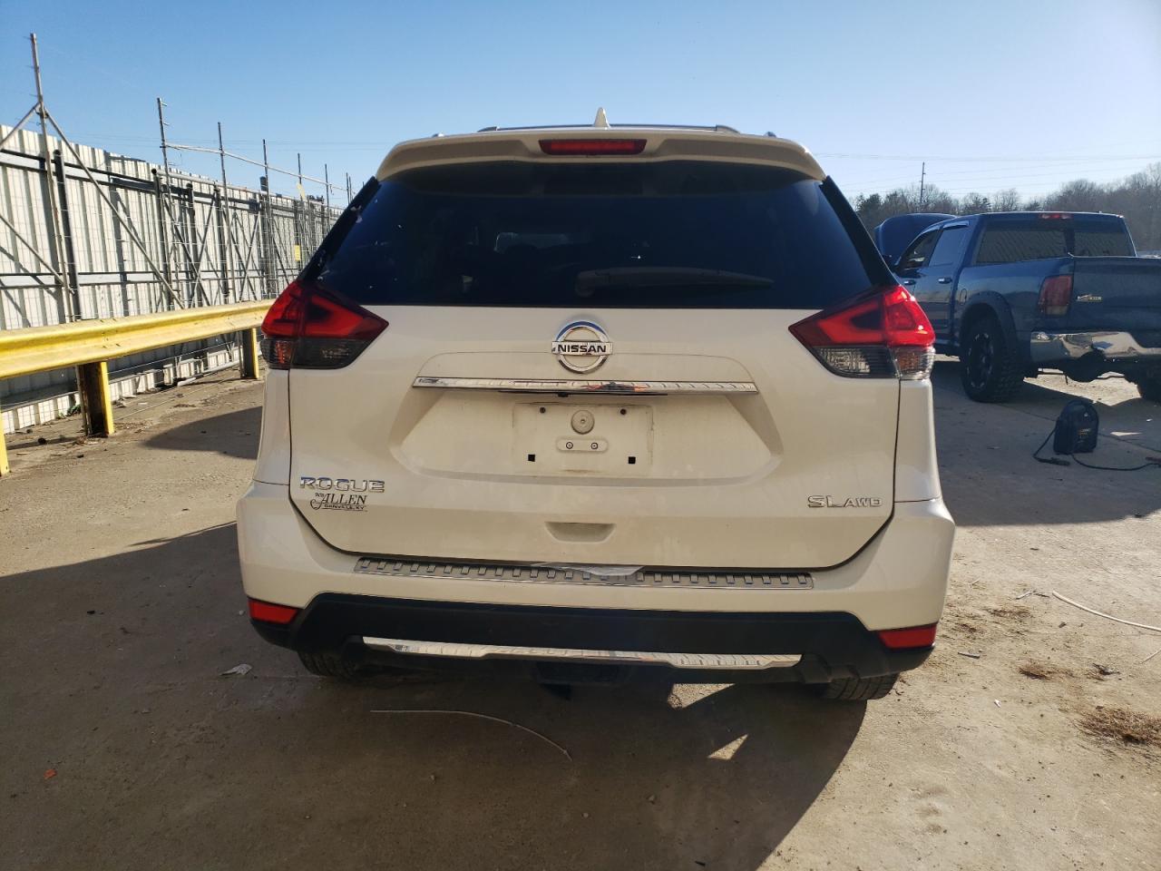 2018 NISSAN ROGUE S - Image 6
