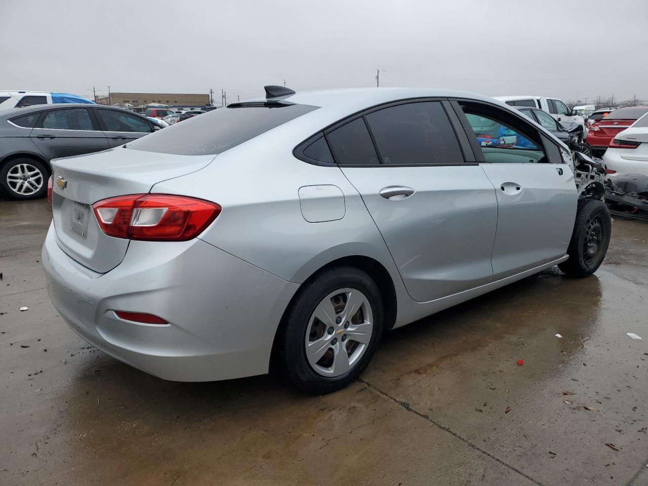 2017 CHEVROLET CRUZE LS - Image 3
