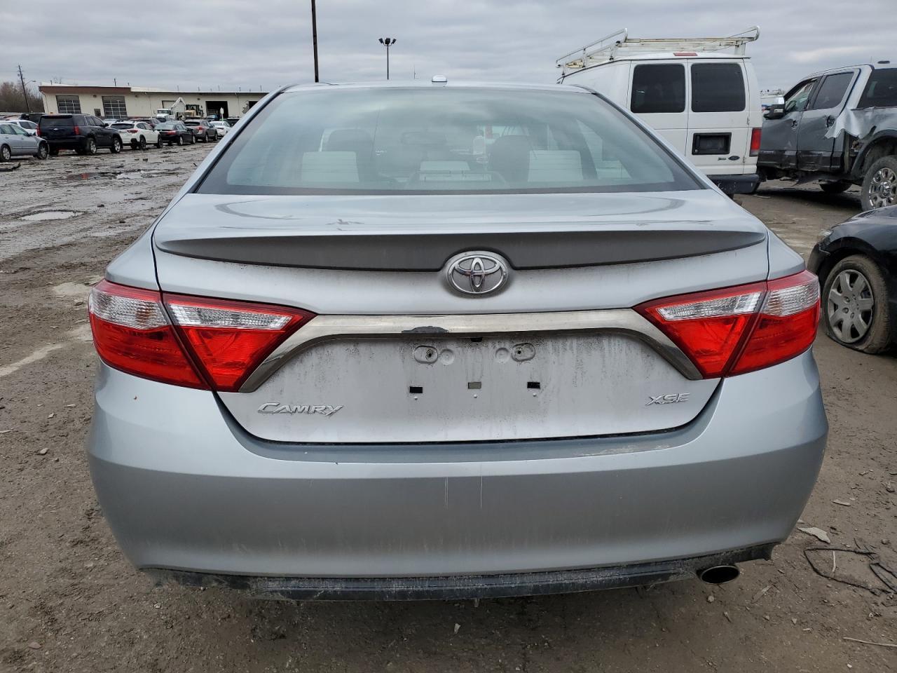 2017 TOYOTA CAMRY LE - Image 6