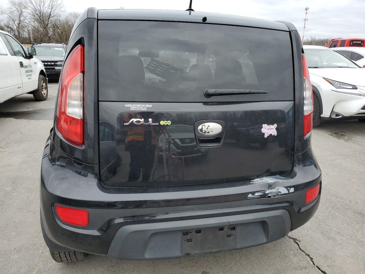 2013 KIA SOUL + - Image 6