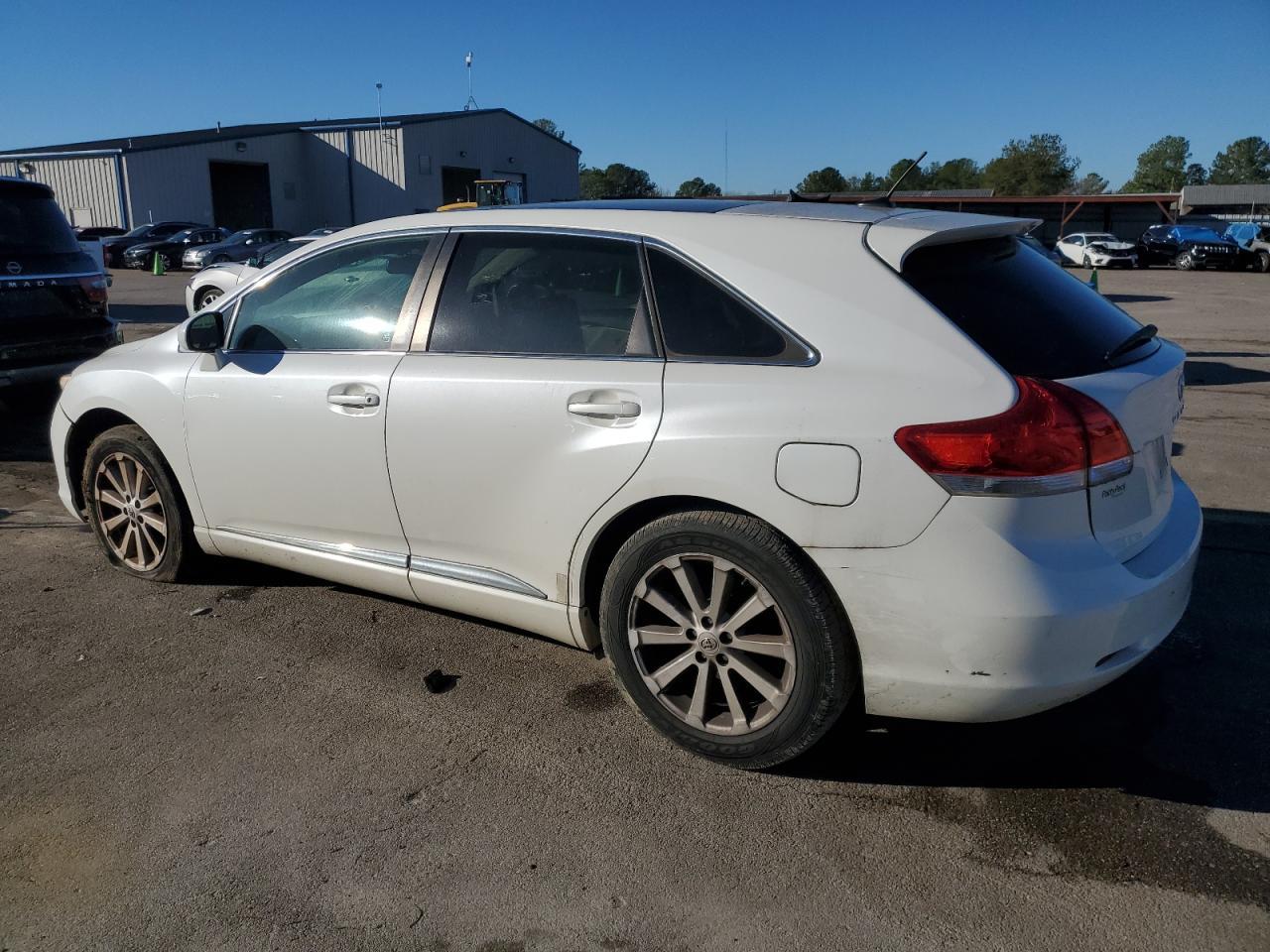 2011 TOYOTA VENZA - Фото 2